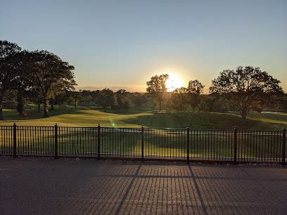 Galloping hill park and golf course - Beautiful parkland course. 3.0 of 5 stars Reviewed April 14, 2017. I have therefore played this place while vacationing in New Jersey because I had received 12 e-mail inquiries to golf clubs in the area only from this a friendly response and Tee Time.